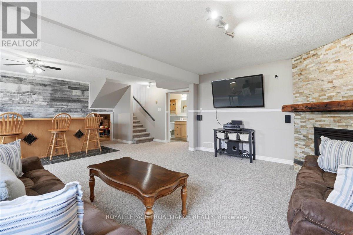 113 Deerfield Drive, Quinte West, Ontario  K8V 0B2 - Photo 33 - X12995378