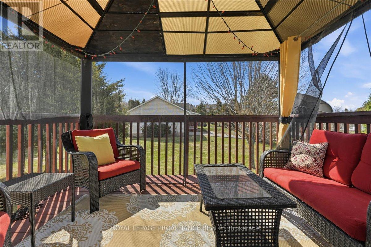 113 Deerfield Drive, Quinte West, Ontario  K8V 0B2 - Photo 36 - X12995378