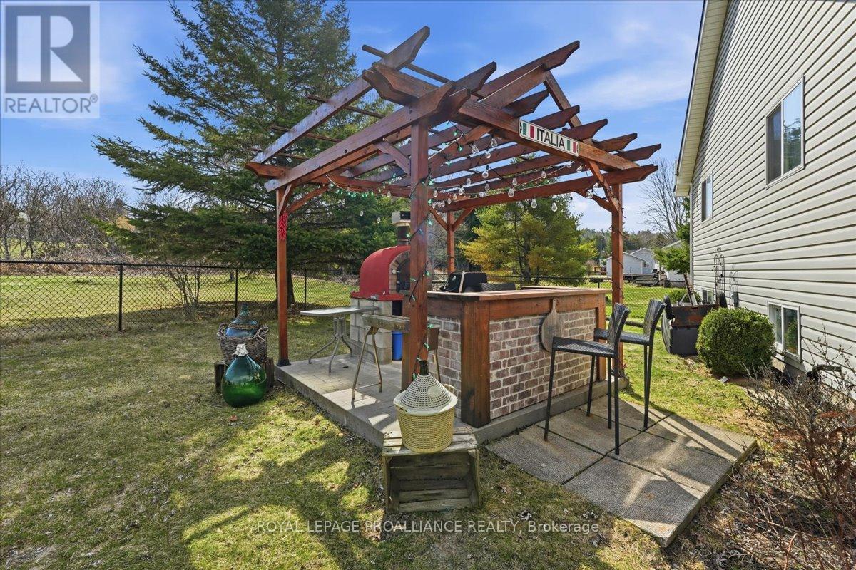 113 Deerfield Drive, Quinte West, Ontario  K8V 0B2 - Photo 41 - X12995378