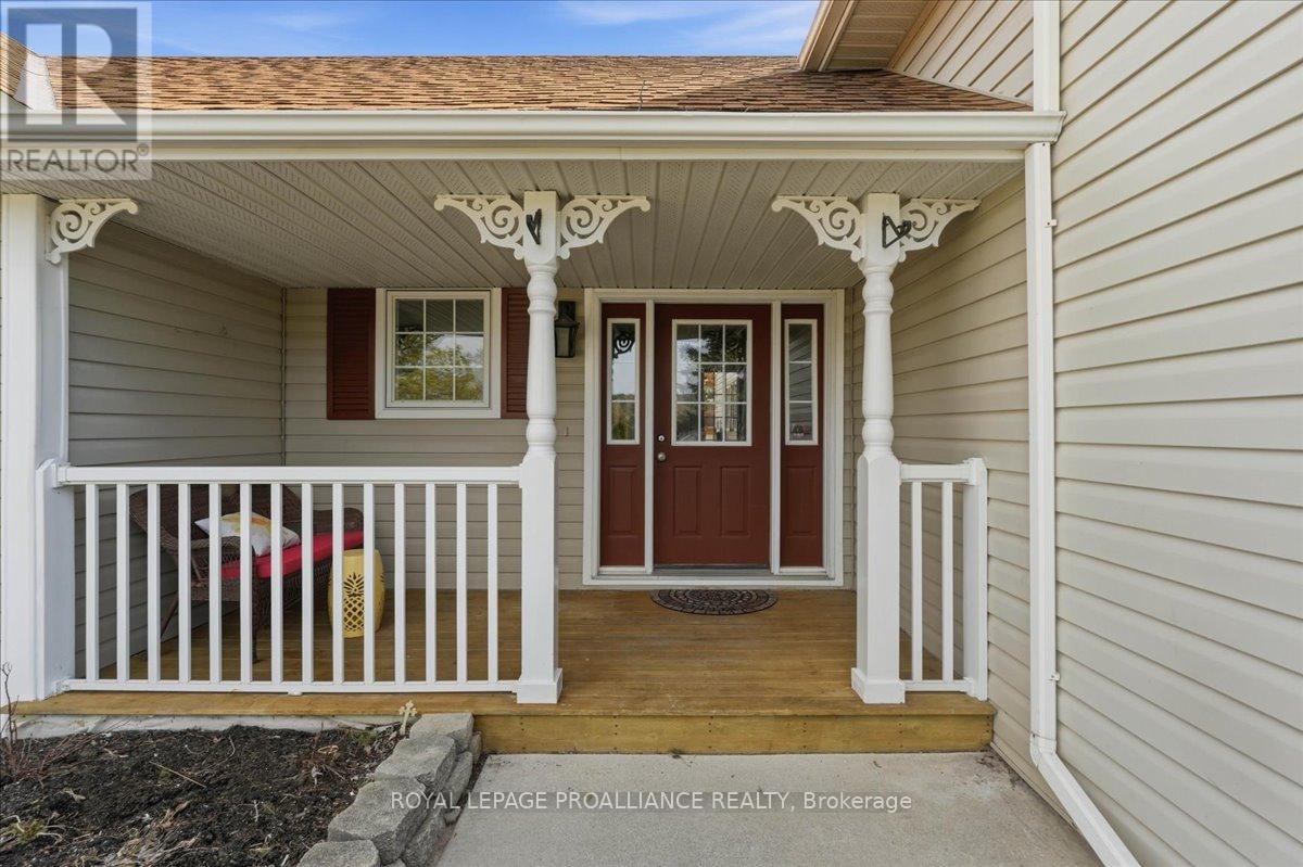 113 Deerfield Drive, Quinte West, Ontario  K8V 0B2 - Photo 44 - X12995378