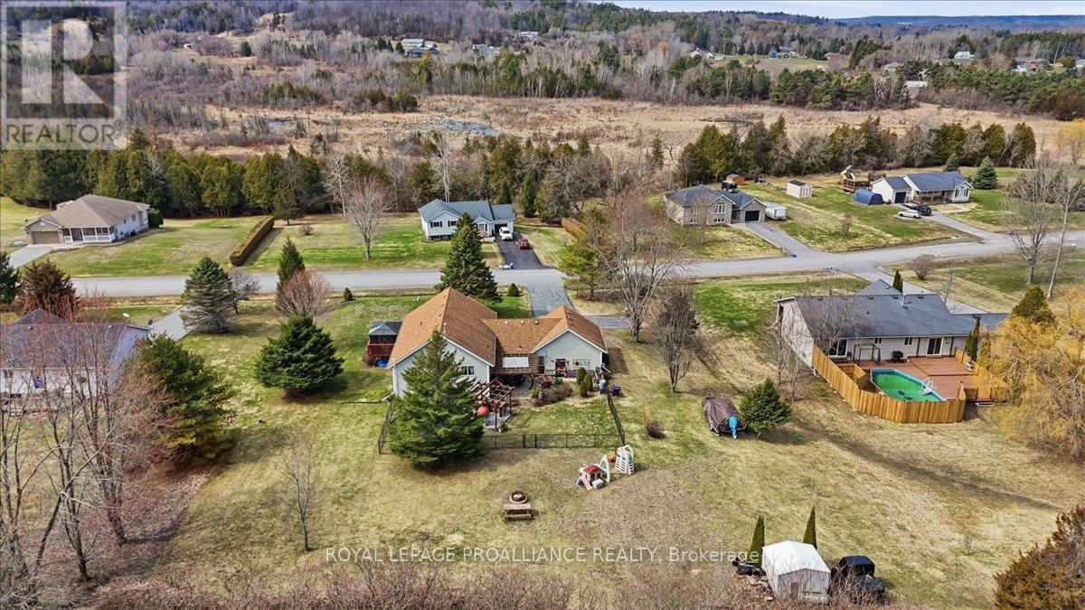 113 Deerfield Drive, Quinte West, Ontario  K8V 0B2 - Photo 46 - X12995378