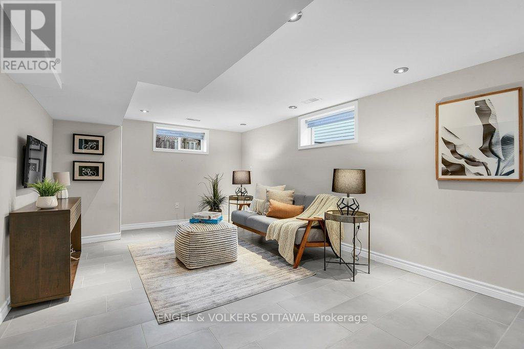 863 Duberry Street, Ottawa, Ontario K2A 3T2 - Photo 24 - X12995240