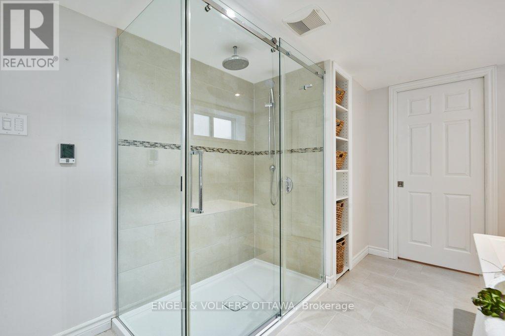 863 Duberry Street, Ottawa, Ontario K2A 3T2 - Photo 29 - X12995240