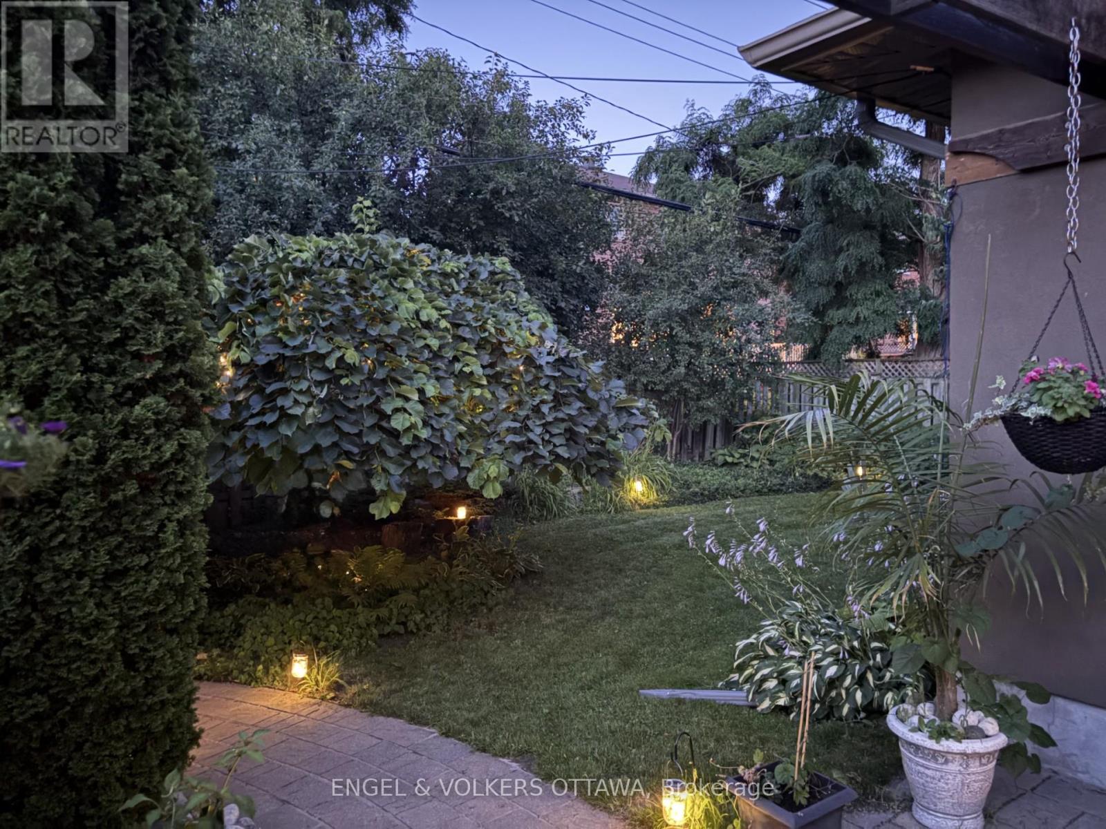 863 Duberry Street, Ottawa, Ontario K2A 3T2 - Photo 35 - X12995240