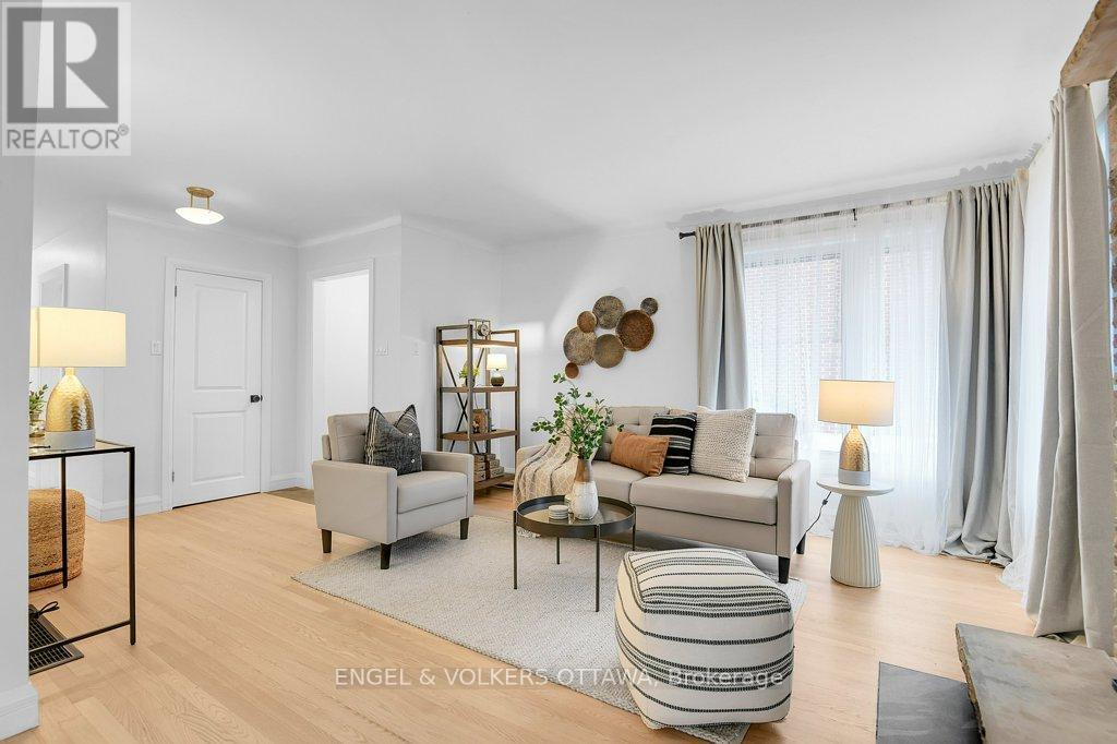 863 Duberry Street, Ottawa, Ontario K2A 3T2 - Photo 9 - X12995240