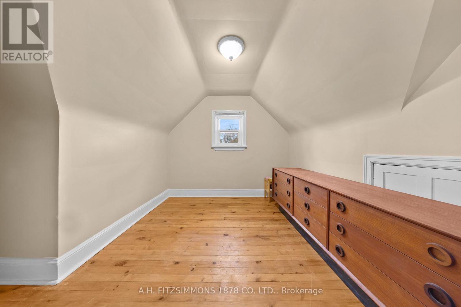 564 Tweedsmuir Avenue, Ottawa, Ontario K1Z 5P2 - Photo 22 - X12995262