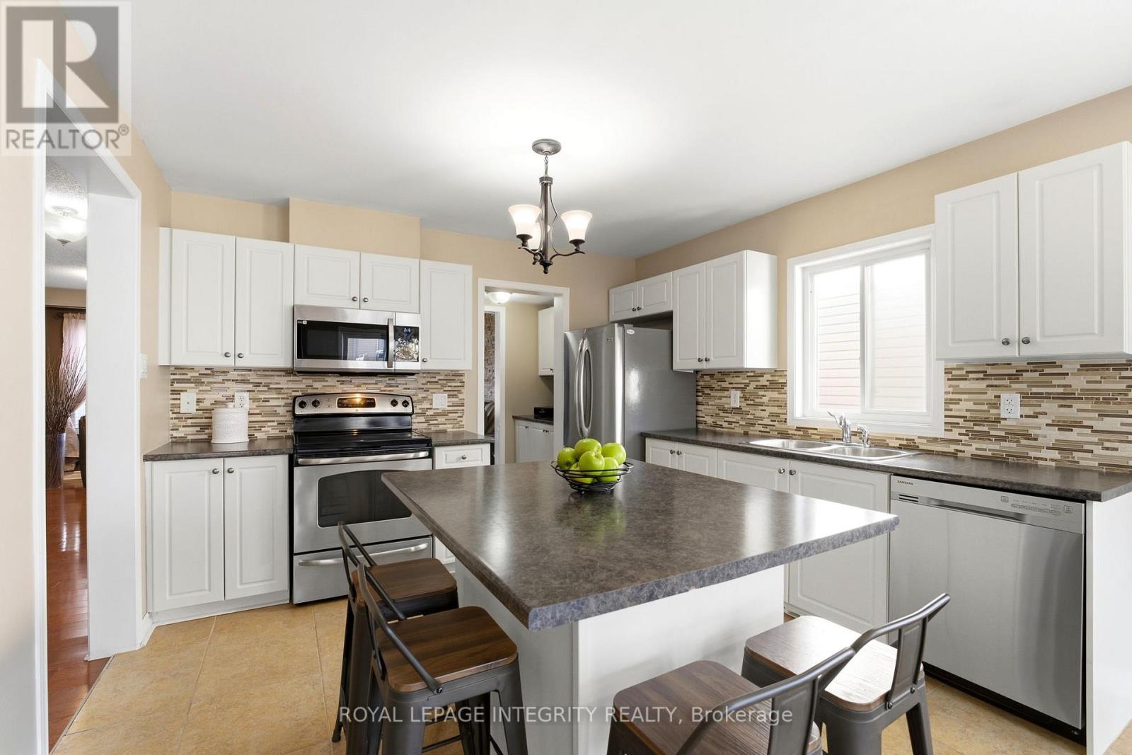 2720 Grand Canal Street, Ottawa, Ontario K2J 0T1 - Photo 17 - X12995340