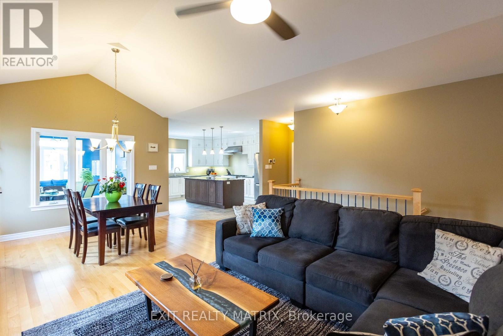 484 Bruges Street, Russell, Ontario K0A 1W0 - Photo 13 - X12995402