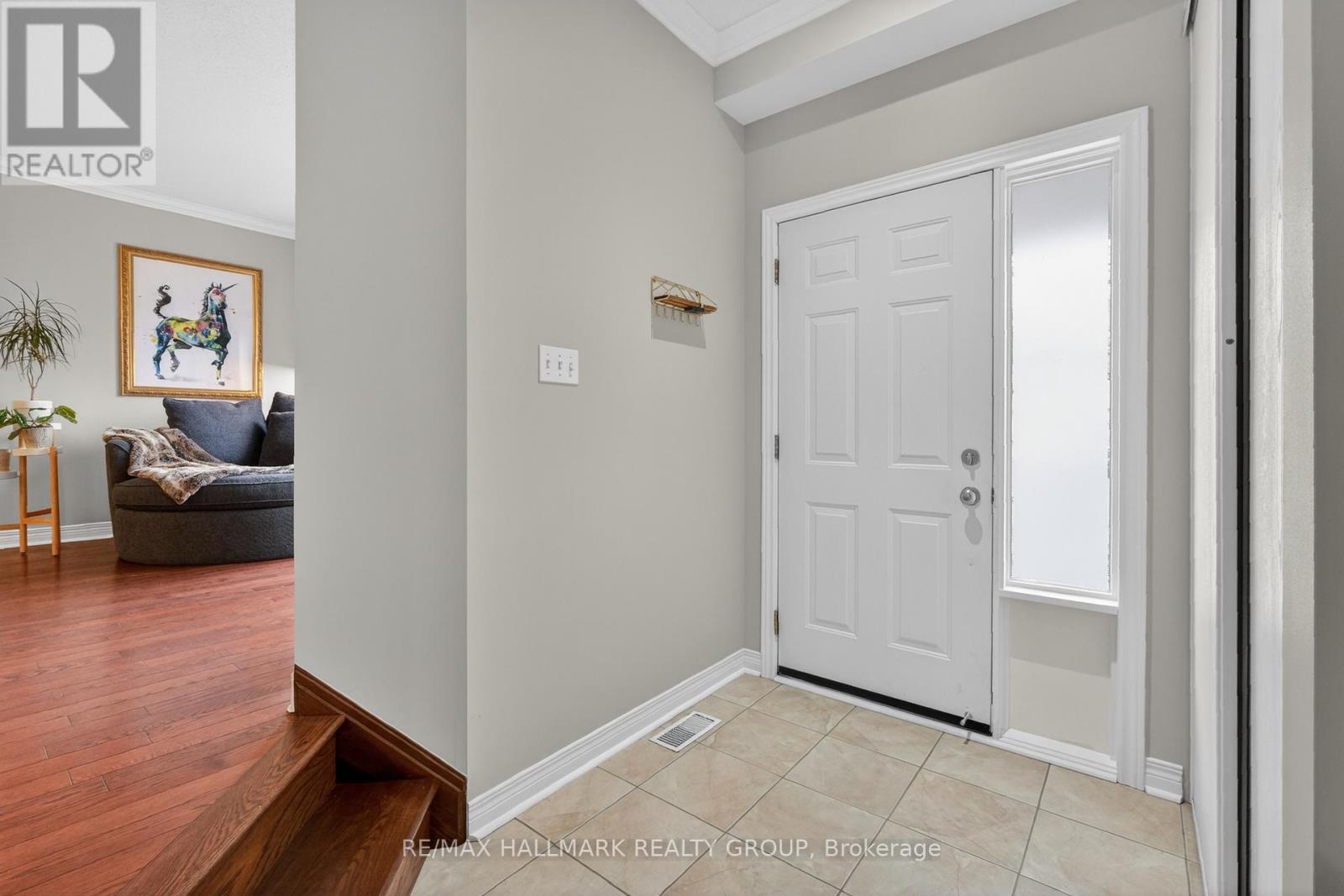 2041 Cherington Crescent, Ottawa, Ontario K4A 4Z9 - Photo 2 - X12995434