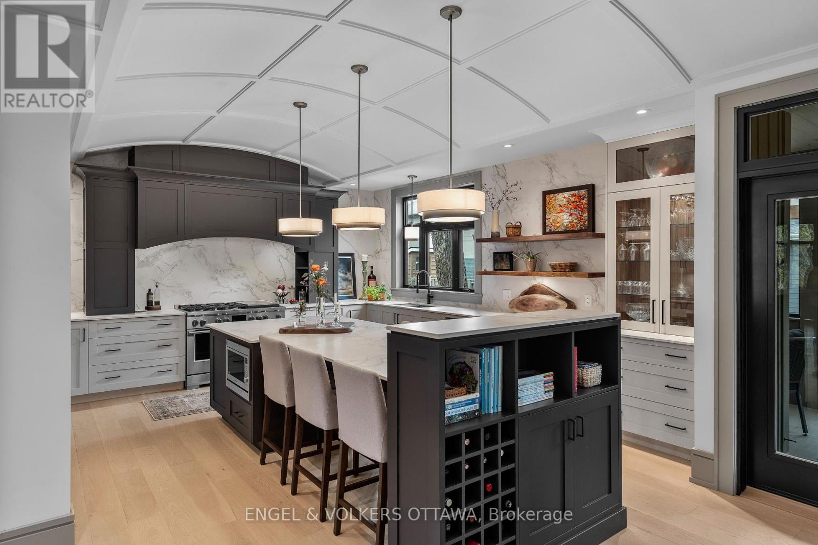 37 Clarendon Avenue, Ottawa, Ontario  K1Y 0P3 - Photo 12 - X12995444