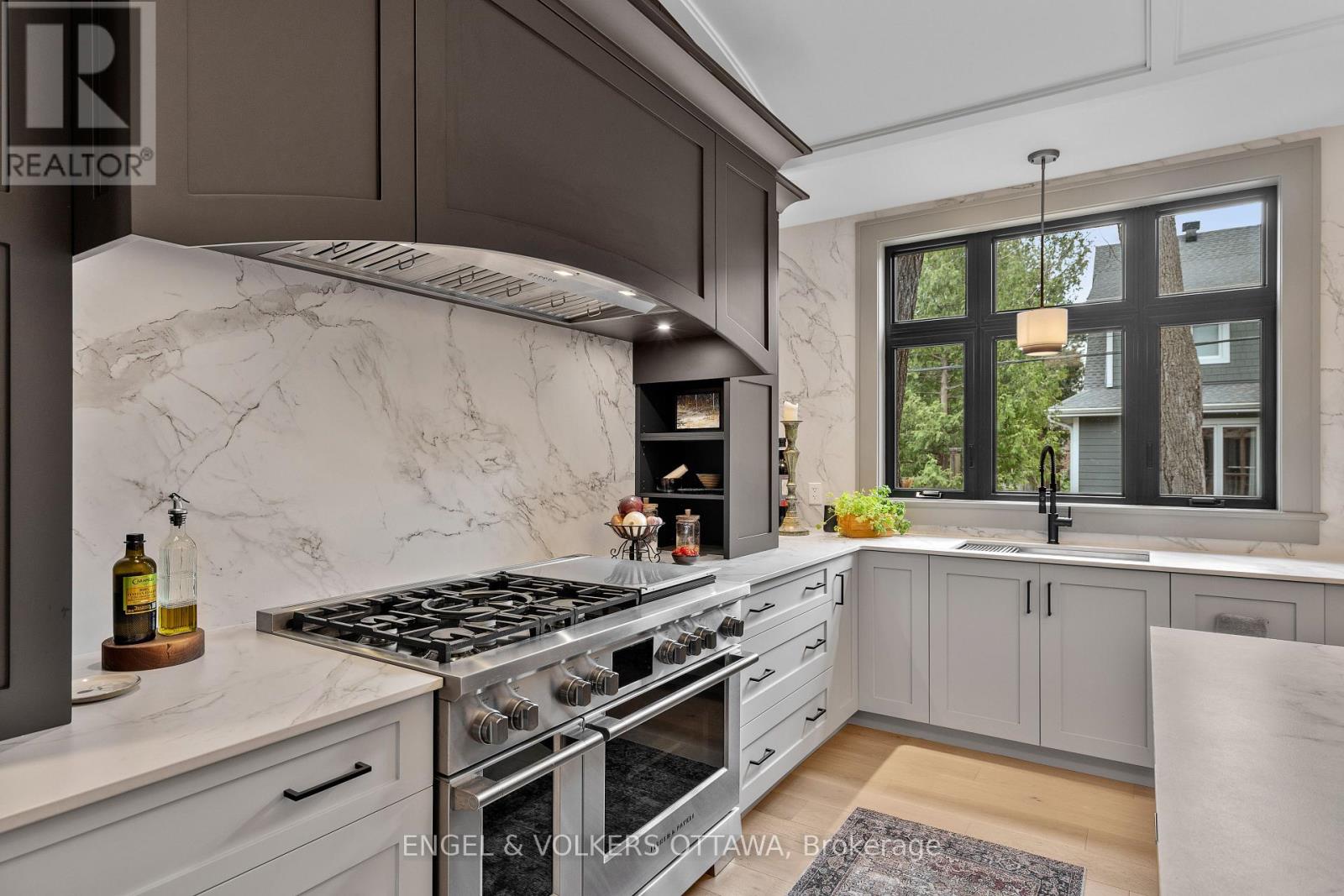 37 Clarendon Avenue, Ottawa, Ontario  K1Y 0P3 - Photo 15 - X12995444