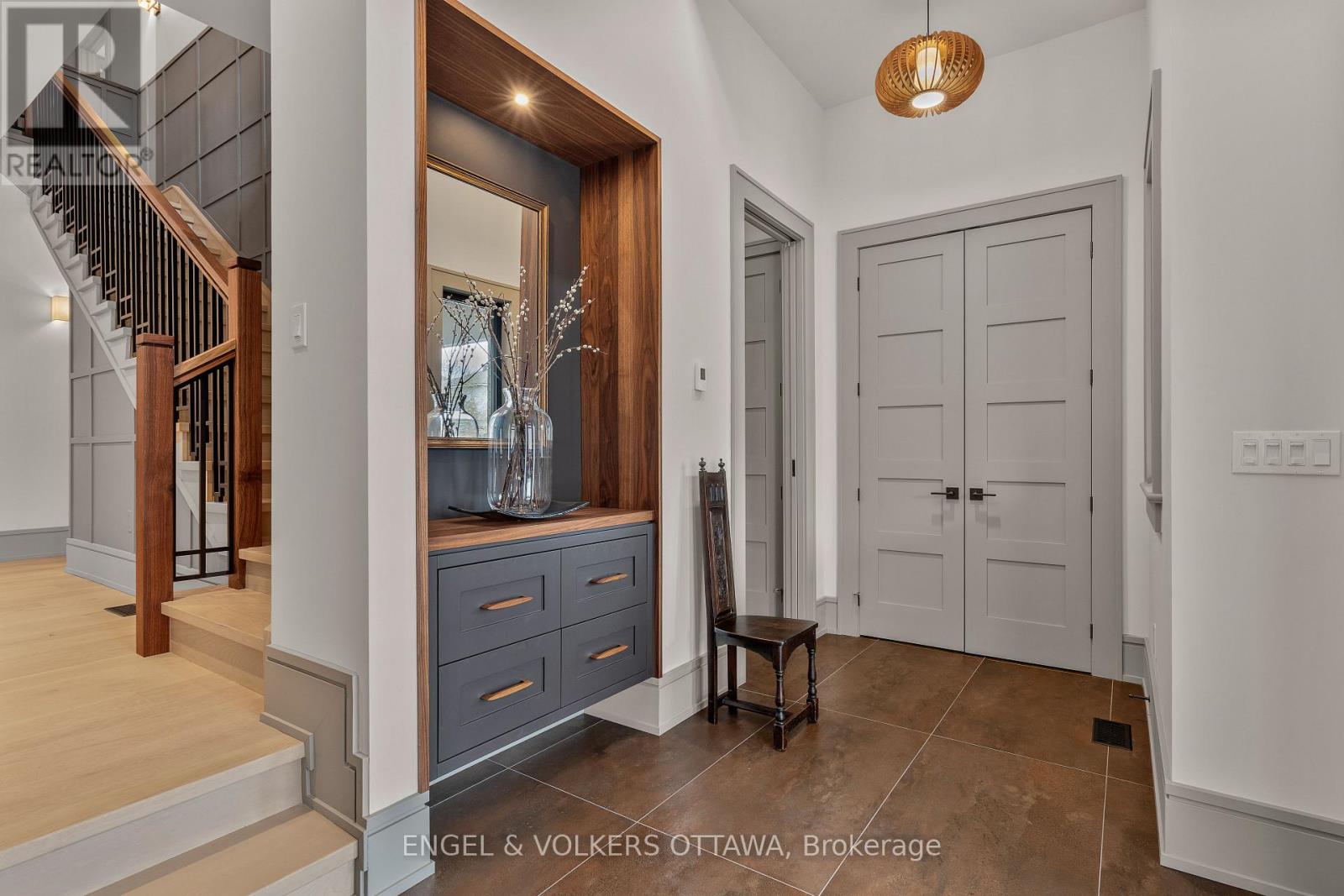 37 Clarendon Avenue, Ottawa, Ontario  K1Y 0P3 - Photo 4 - X12995444