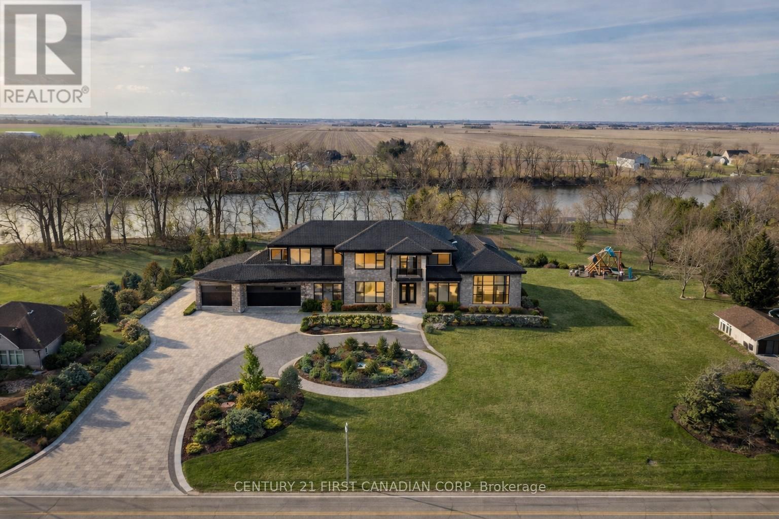 R.r #5 - 7211 Riverview Line, Chatham-Kent, Ontario  N7M 5T1 - Photo 5 - X12995430