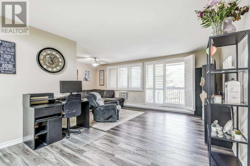 302 - 6 Shettleston Drive, Cambridge, Ontario  N3H 5E7 - Photo 10 - X12995256