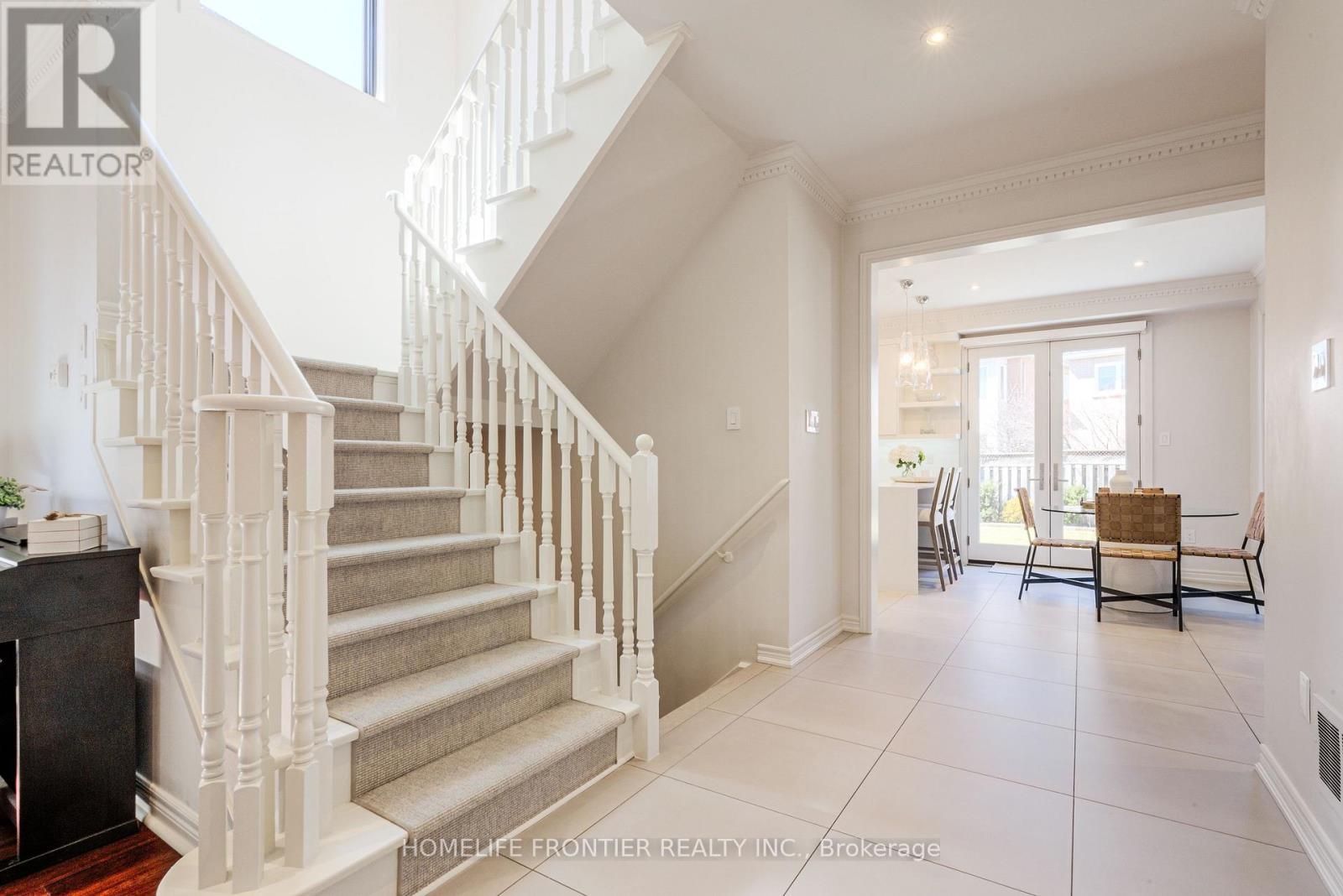 126 Forecastle Road, Vaughan, Ontario  L4K 5H7 - Photo 5 - N12989444