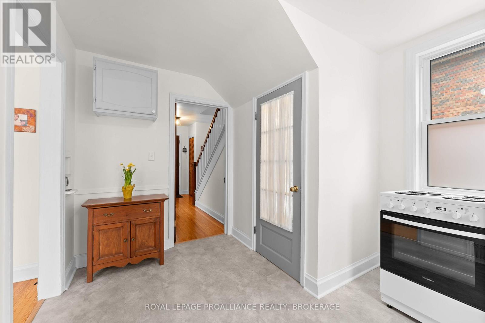 201 Willingdon Avenue, Kingston, Ontario  K7L 4H9 - Photo 12 - X12995428