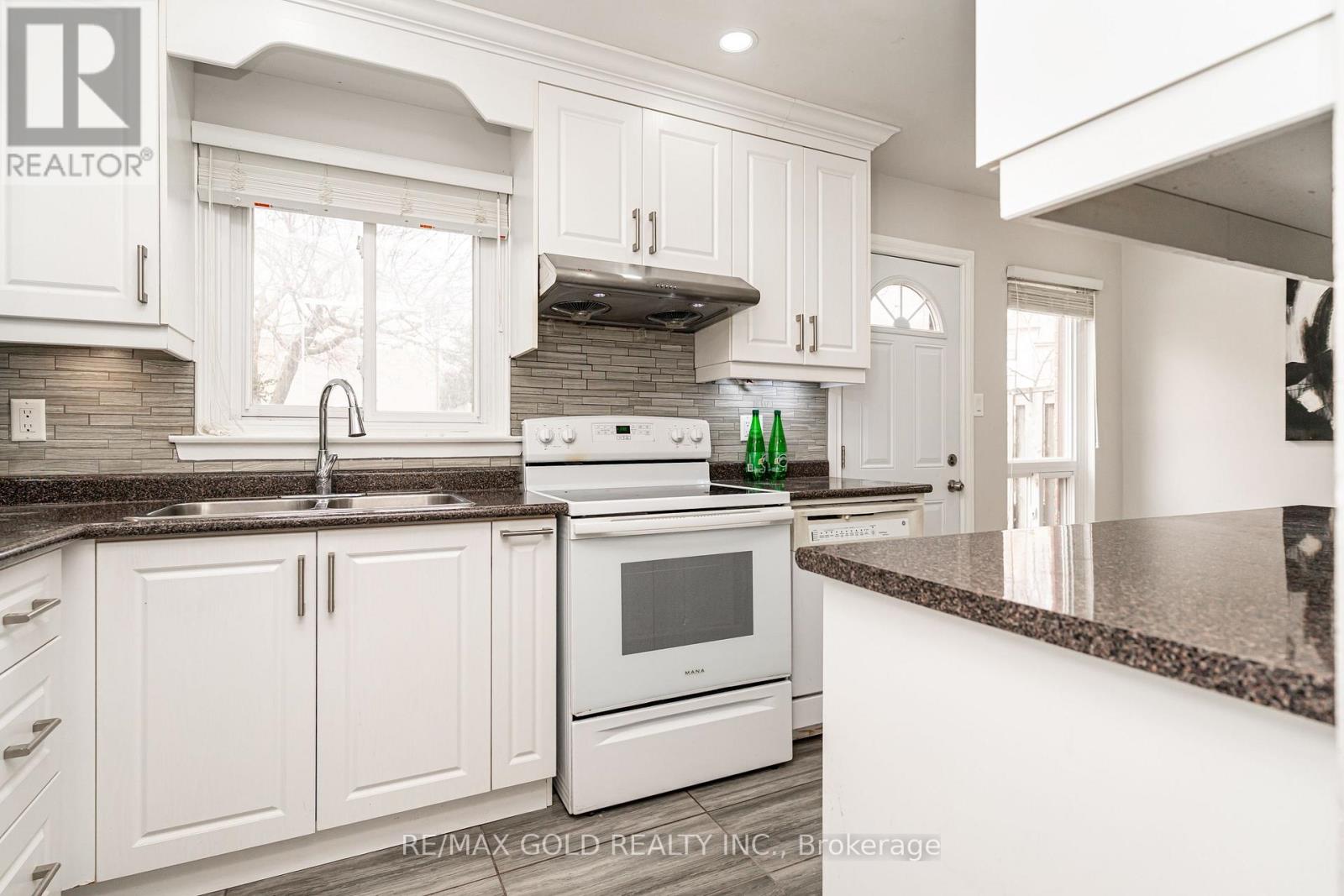 75 - 75 Mcmullen Crescent, Brampton, Ontario L6S 3M2 - Photo 14 - W12897228