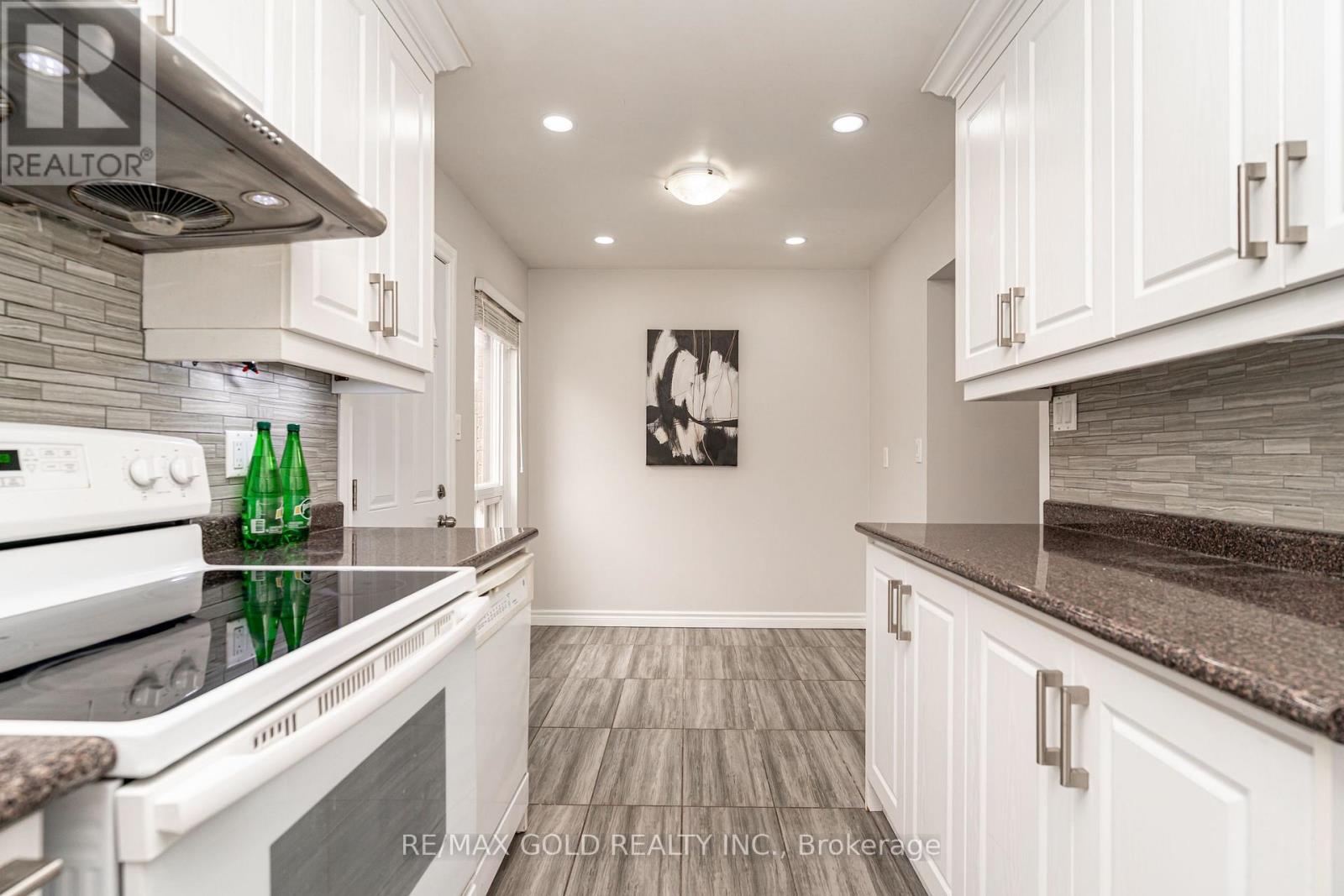 75 - 75 Mcmullen Crescent, Brampton, Ontario L6S 3M2 - Photo 17 - W12897228