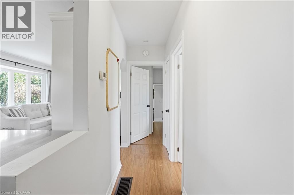 208 Seneca Avenue, Hamilton, Ontario  L9B 1M2 - Photo 27 - 40818962