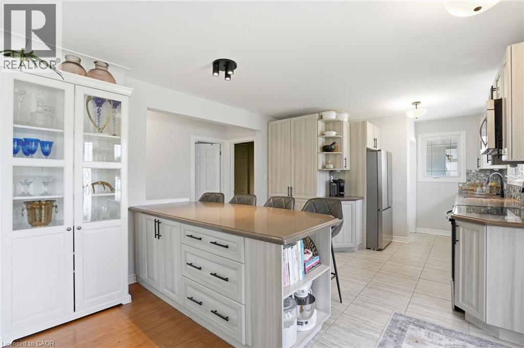 208 Seneca Avenue, Hamilton, Ontario  L9B 1M2 - Photo 19 - 40818962