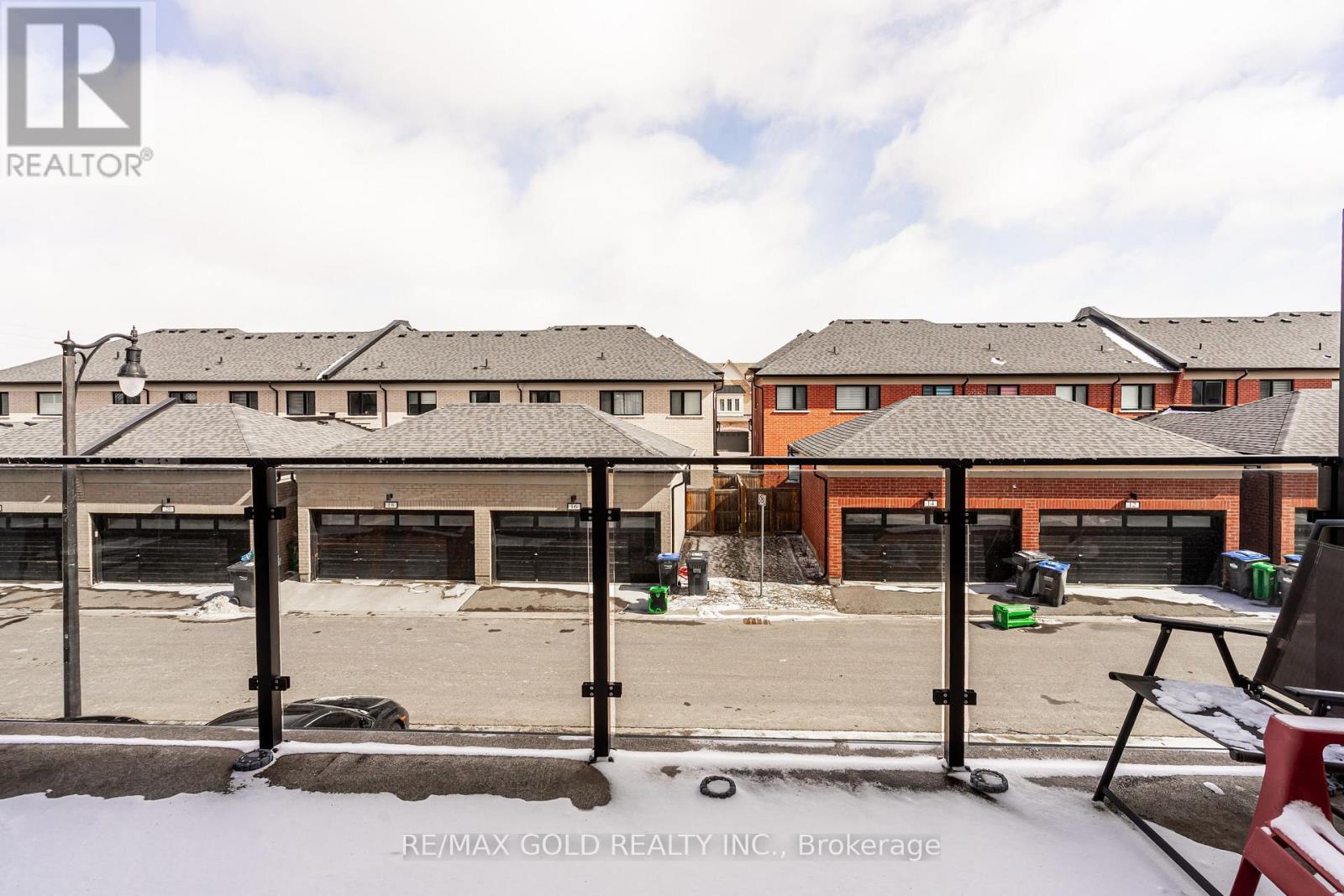 341 Veterans Drive, Brampton, Ontario  L7A 0B2 - Photo 10 - W12899004