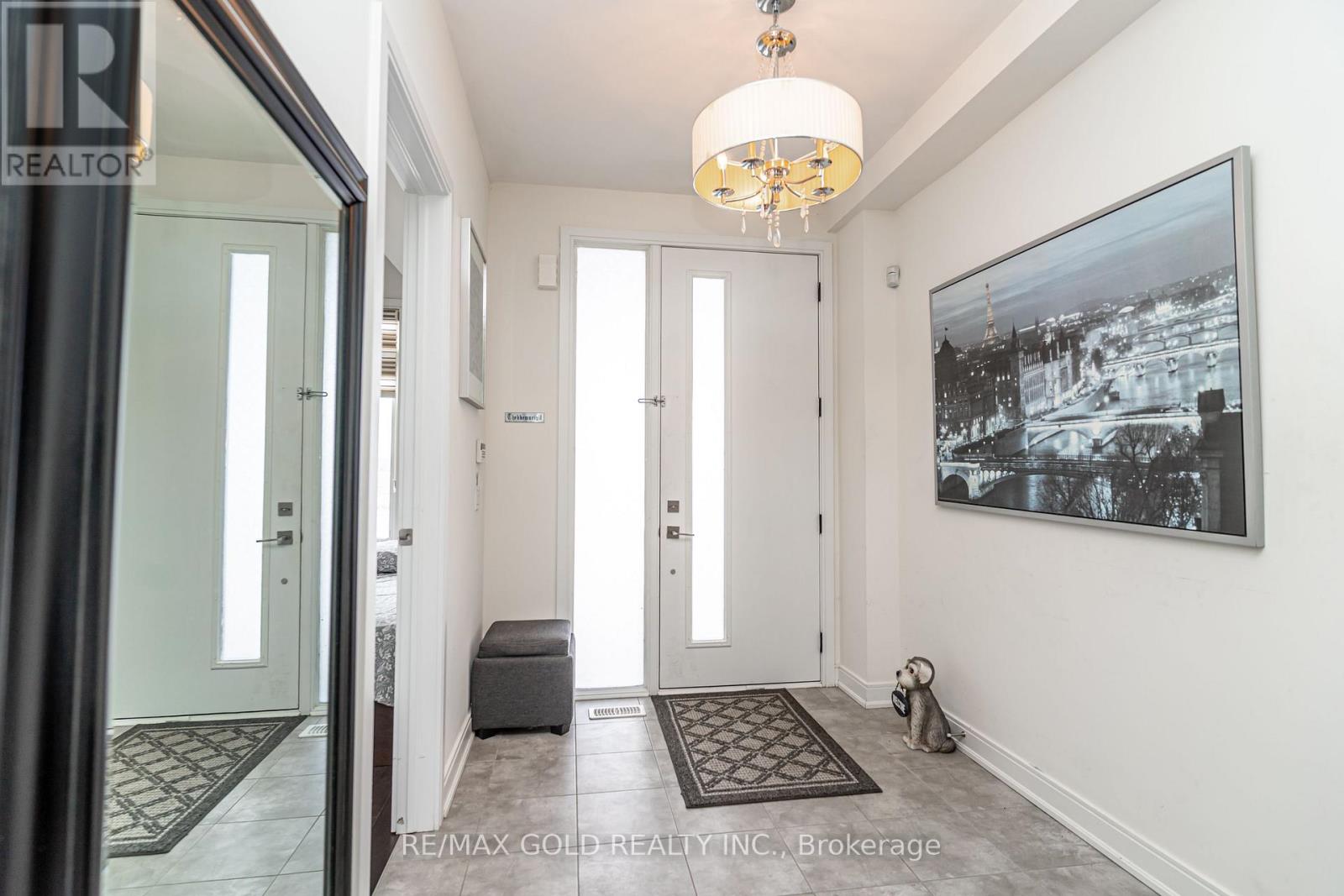 341 Veterans Drive, Brampton, Ontario  L7A 0B2 - Photo 7 - W12899004