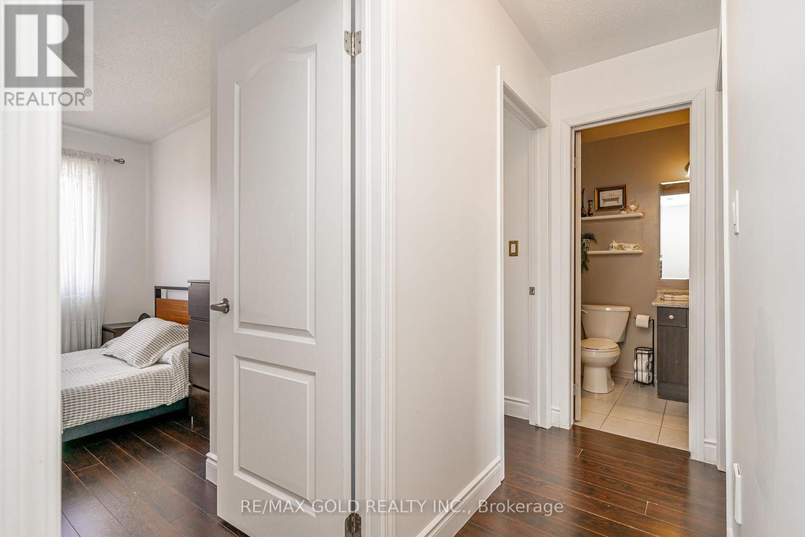 84 Vanhorne Close, Brampton, Ontario  L7A 0X9 - Photo 18 - W12925062