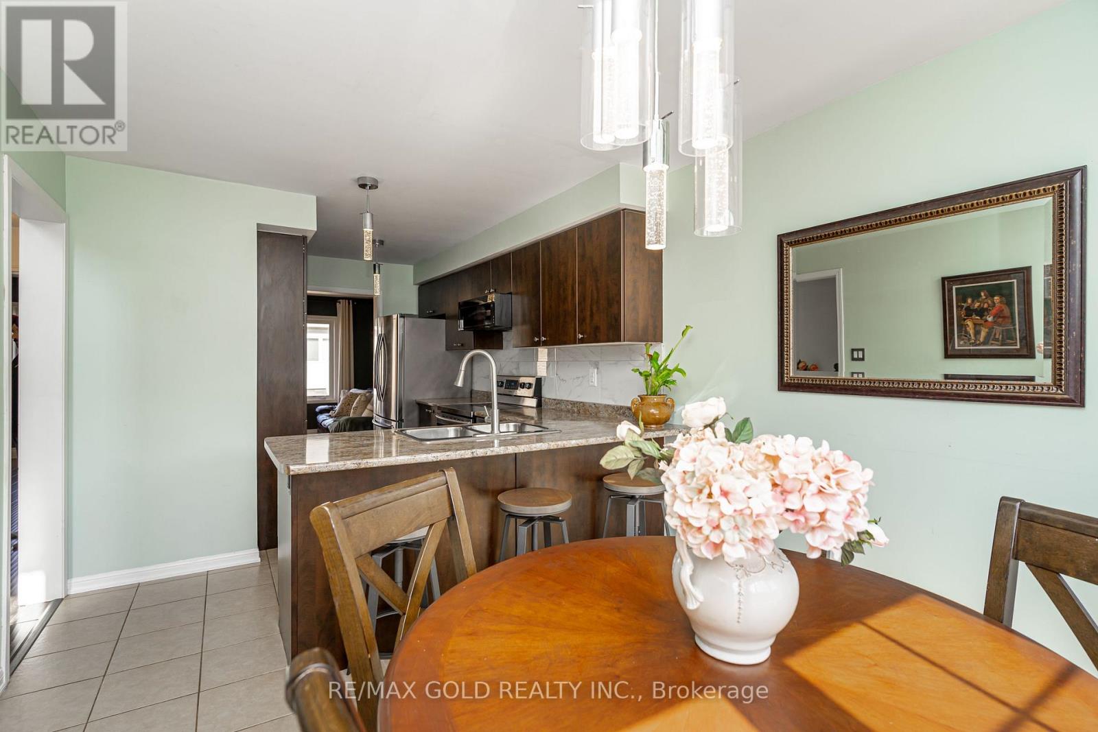 84 Vanhorne Close, Brampton, Ontario  L7A 0X9 - Photo 14 - W12925062