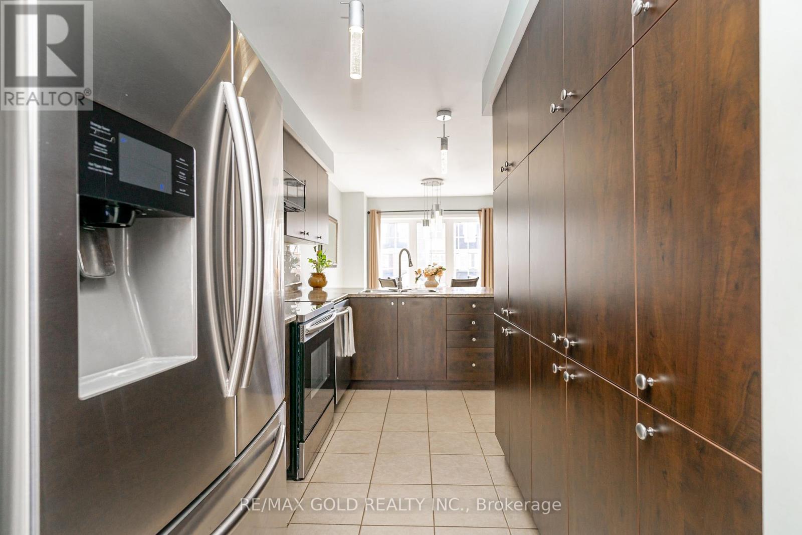 84 Vanhorne Close, Brampton, Ontario  L7A 0X9 - Photo 11 - W12925062