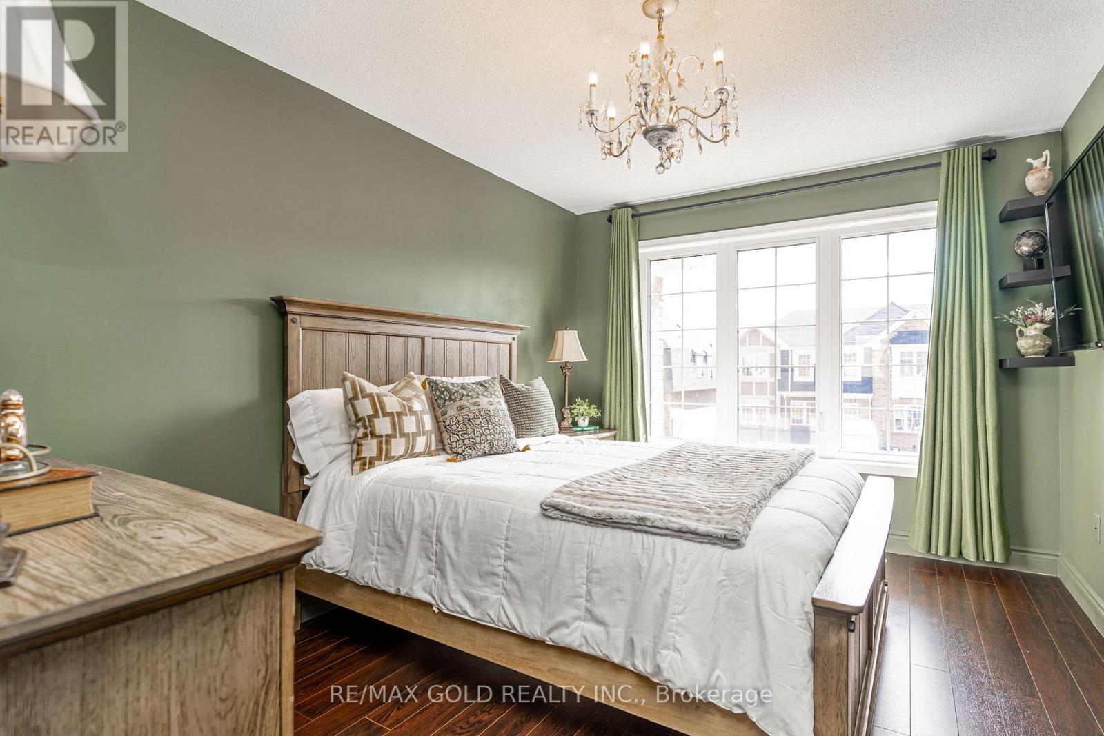 84 Vanhorne Close, Brampton, Ontario  L7A 0X9 - Photo 20 - W12925062