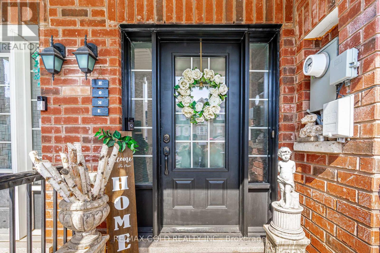 84 Vanhorne Close, Brampton, Ontario  L7A 0X9 - Photo 4 - W12925062