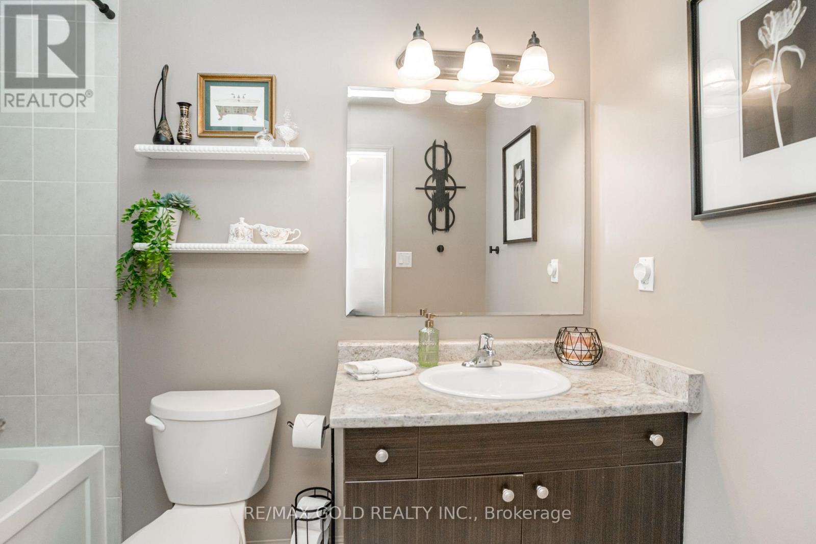 84 Vanhorne Close, Brampton, Ontario  L7A 0X9 - Photo 21 - W12925062