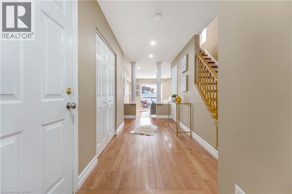 135 Veronica Drive, Kitchener, Ontario  N2A 4E6 - Photo 3 - 40819604