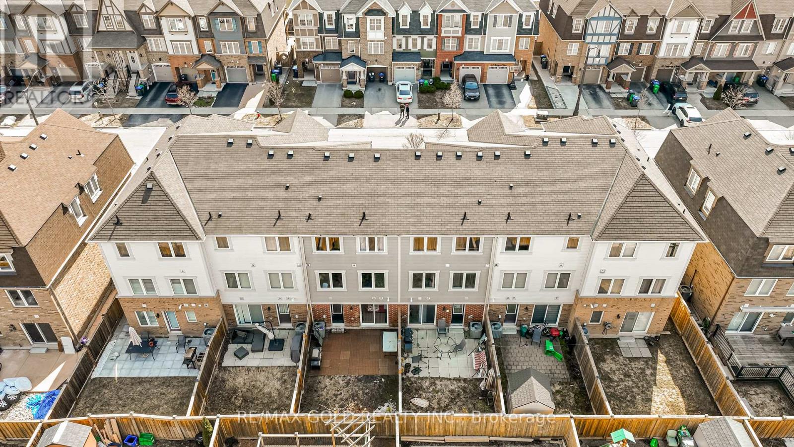 84 Vanhorne Close, Brampton, Ontario  L7A 0X9 - Photo 33 - W12925062