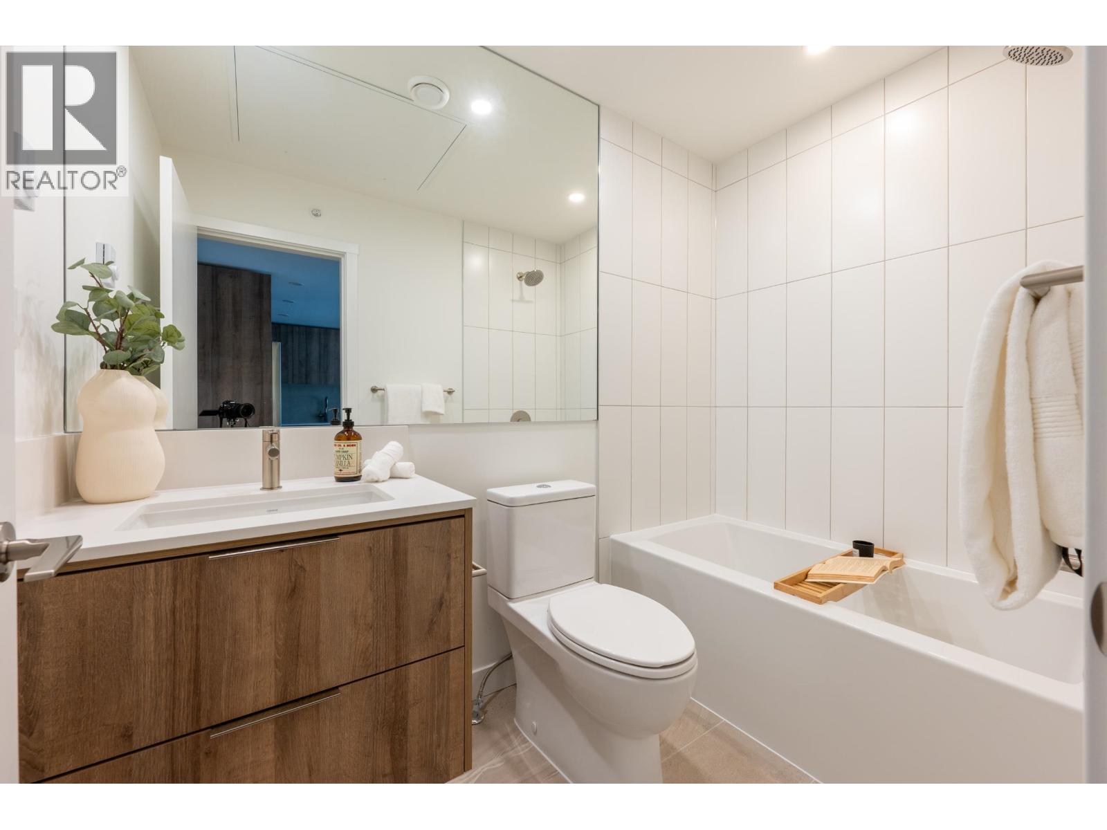 605 3596 Malsum Drive, North Vancouver, British Columbia  V7G 0B5 - Photo 12 - R3111023