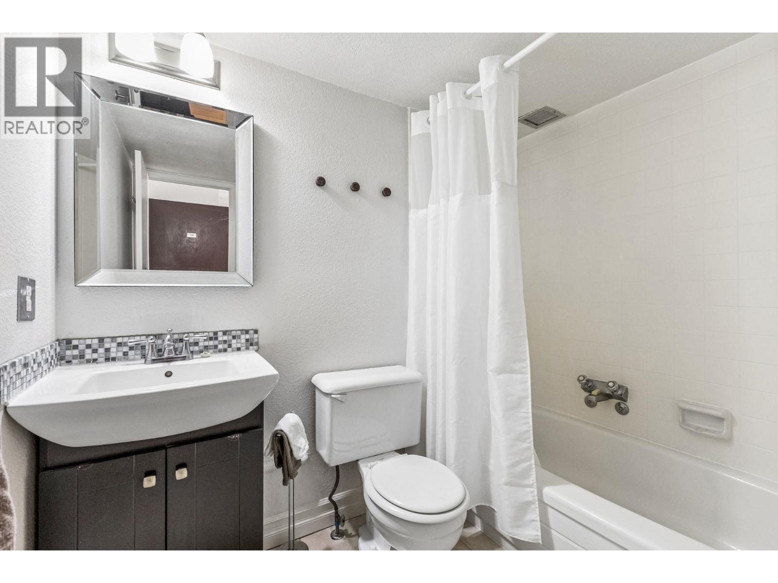 411 1330 Burrard Street, Vancouver, British Columbia  V6Z 2B8 - Photo 6 - R3111043