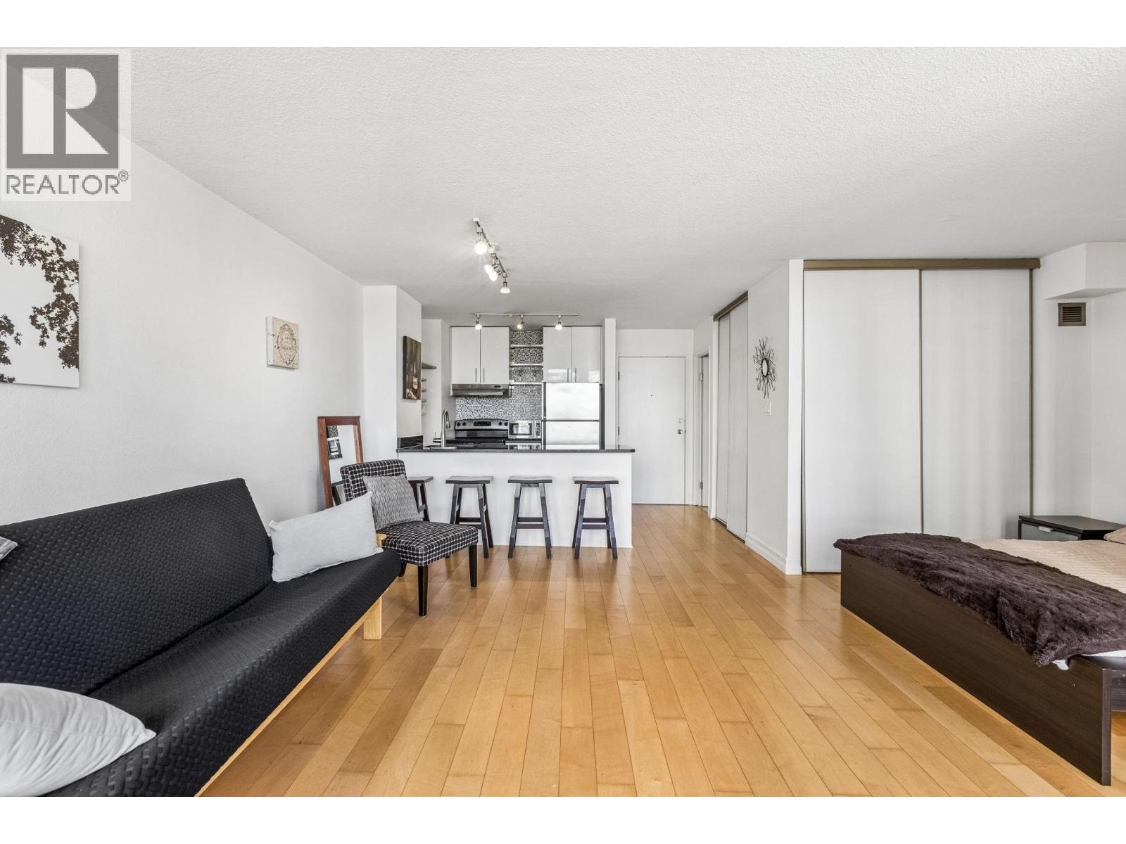 411 1330 Burrard Street, Vancouver, British Columbia  V6Z 2B8 - Photo 7 - R3111043