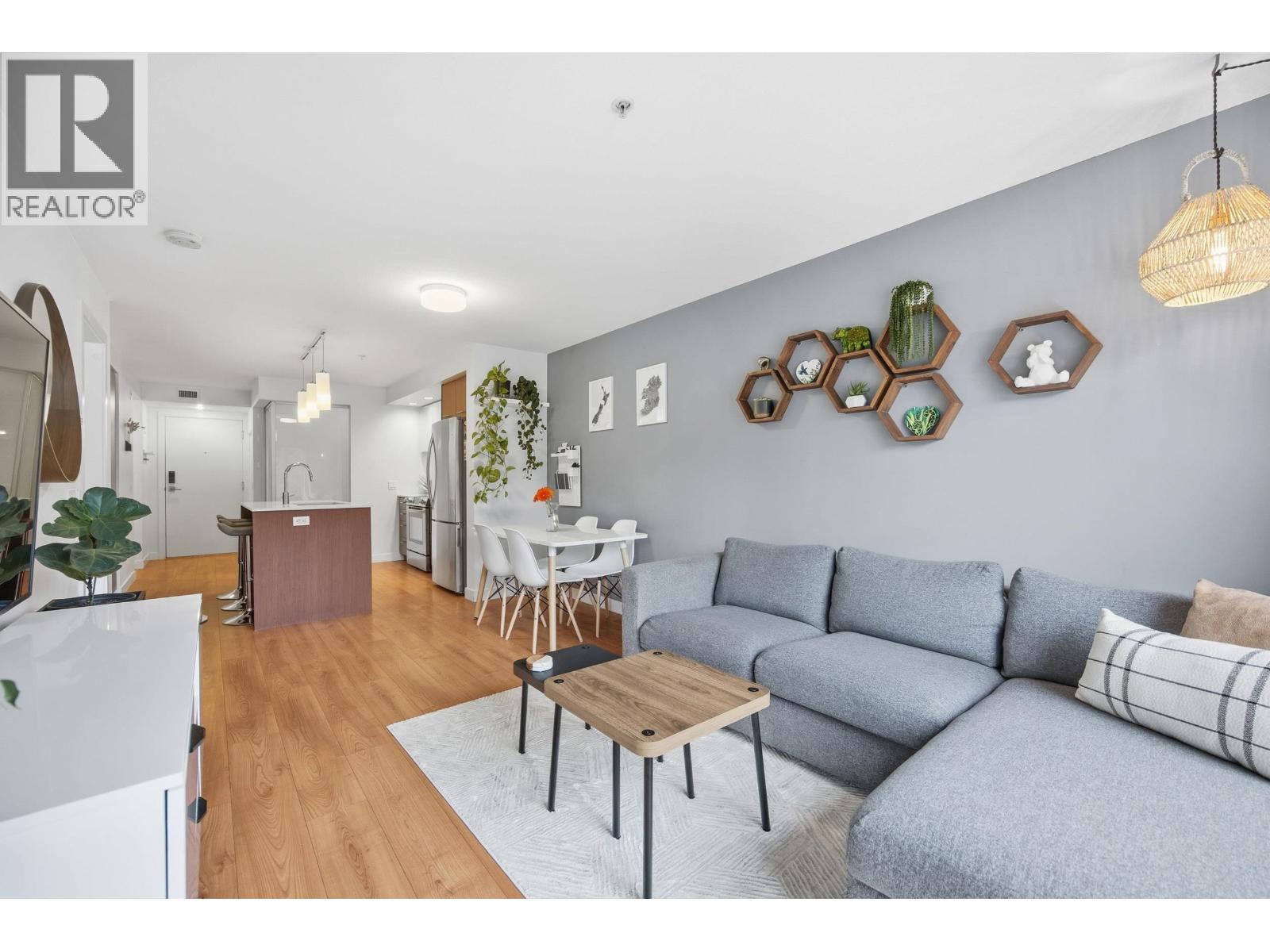 209 221 E 3rd Street, North Vancouver, British Columbia  V7L 0C1 - Photo 13 - R3111050