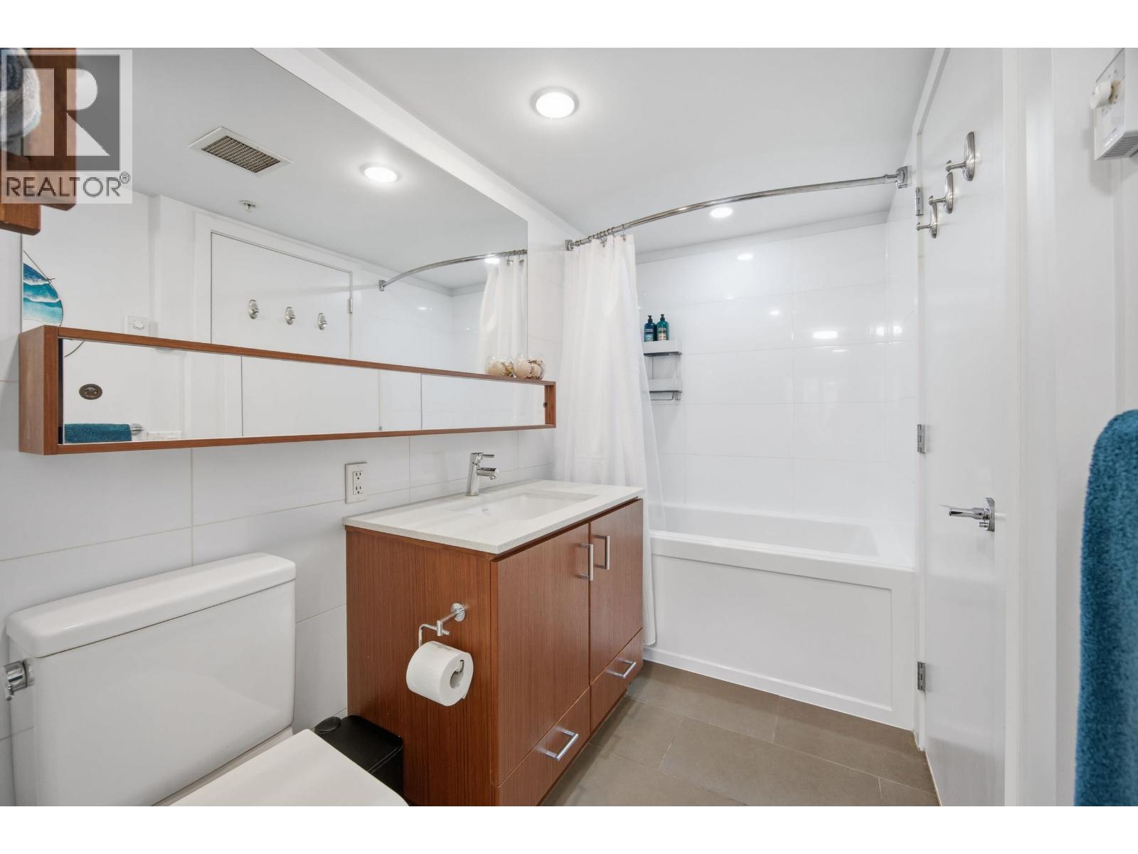 209 221 E 3rd Street, North Vancouver, British Columbia  V7L 0C1 - Photo 19 - R3111050