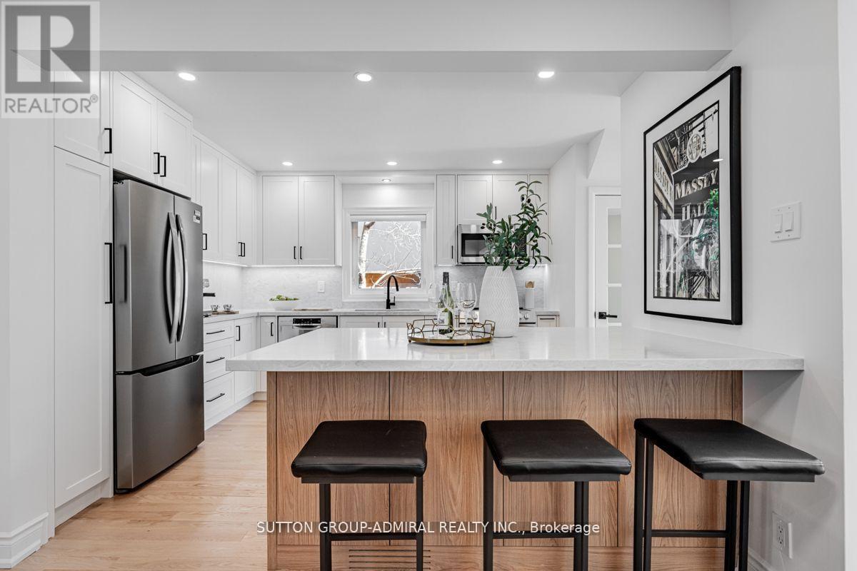 248 Sandringham Drive, Toronto, Ontario  M3H 1G3 - Photo 12 - C12995228