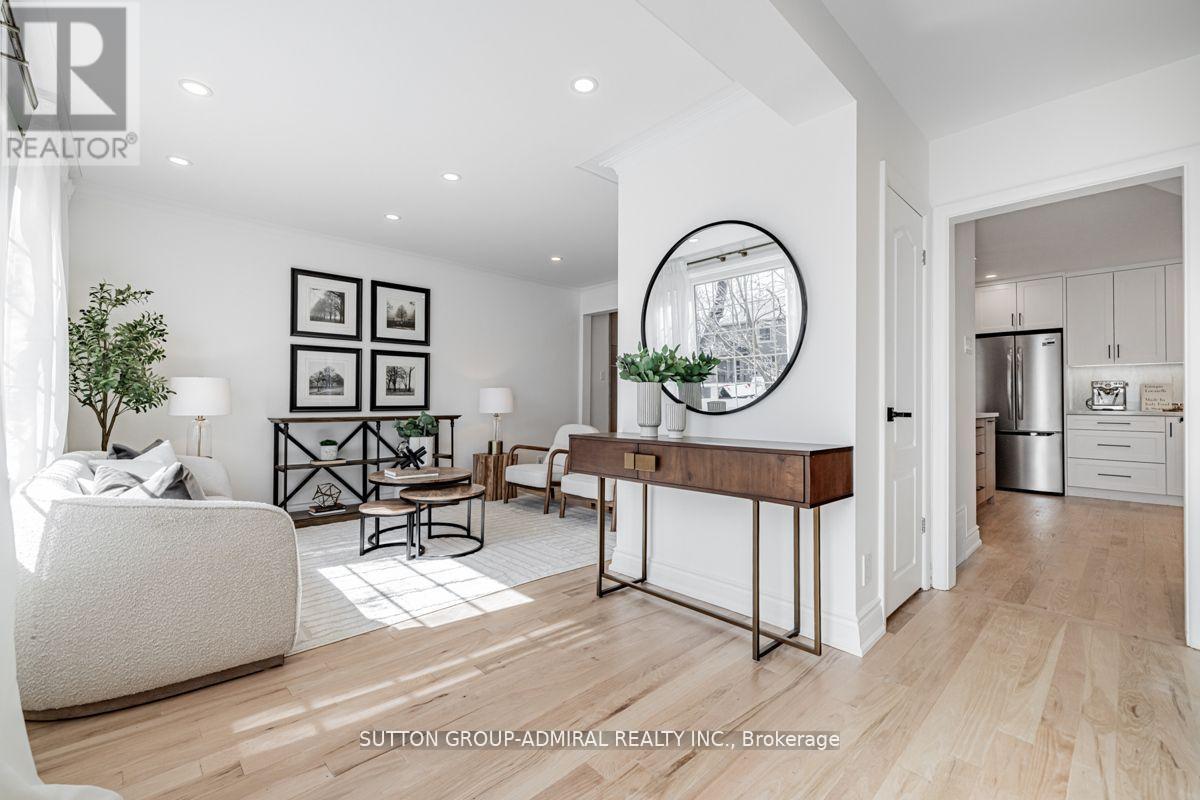 248 Sandringham Drive, Toronto, Ontario  M3H 1G3 - Photo 3 - C12995228