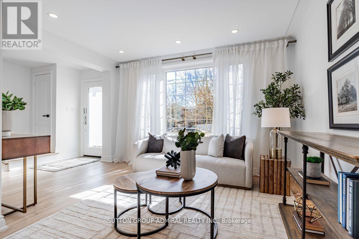 248 Sandringham Drive, Toronto, Ontario  M3H 1G3 - Photo 8 - C12995228