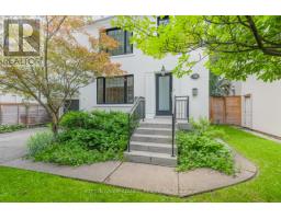 248 SANDRINGHAM DRIVE, Toronto, Ontario