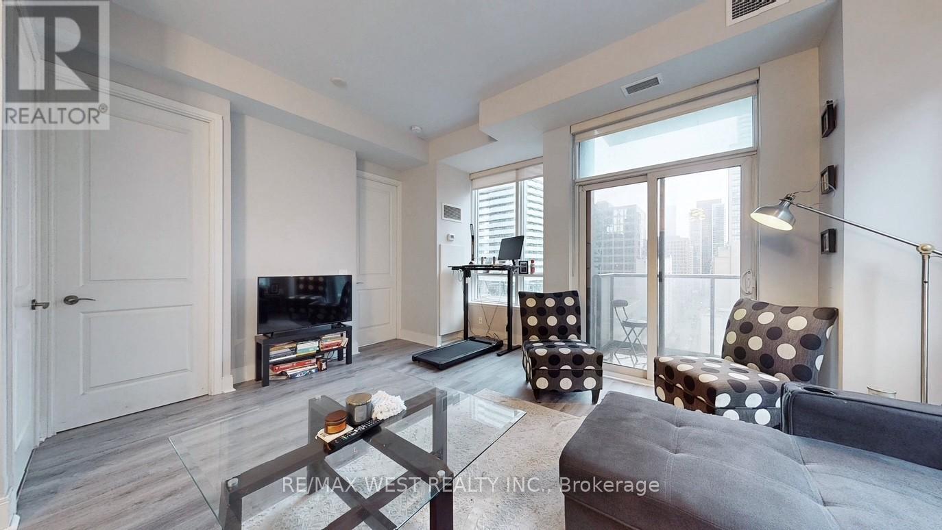 1202 - 21 Balmuto Street, Toronto, Ontario  M4Y 1W4 - Photo 7 - C12995250