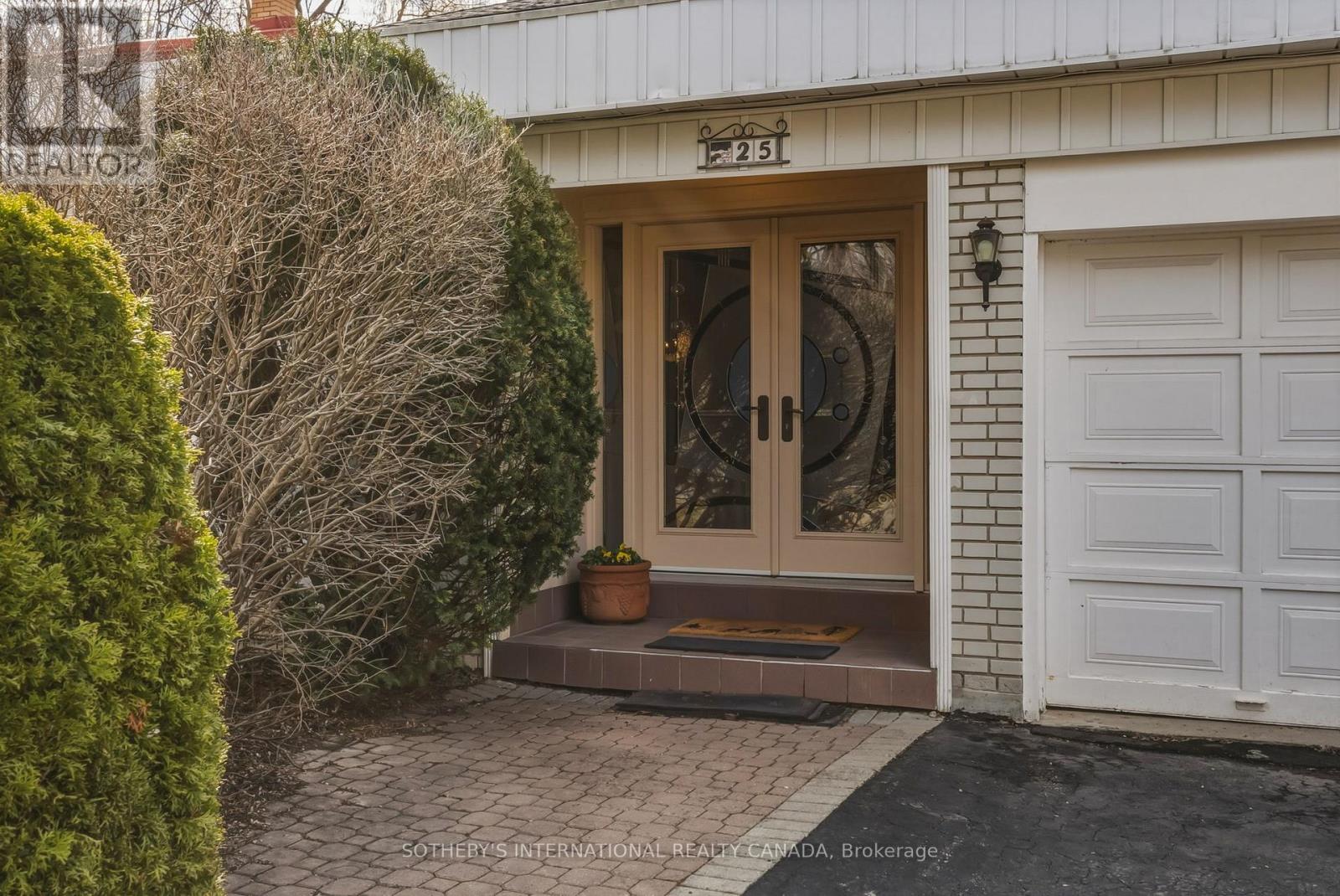 25 Sawley Drive, Toronto, Ontario  M2K 2J3 - Photo 3 - C12995282