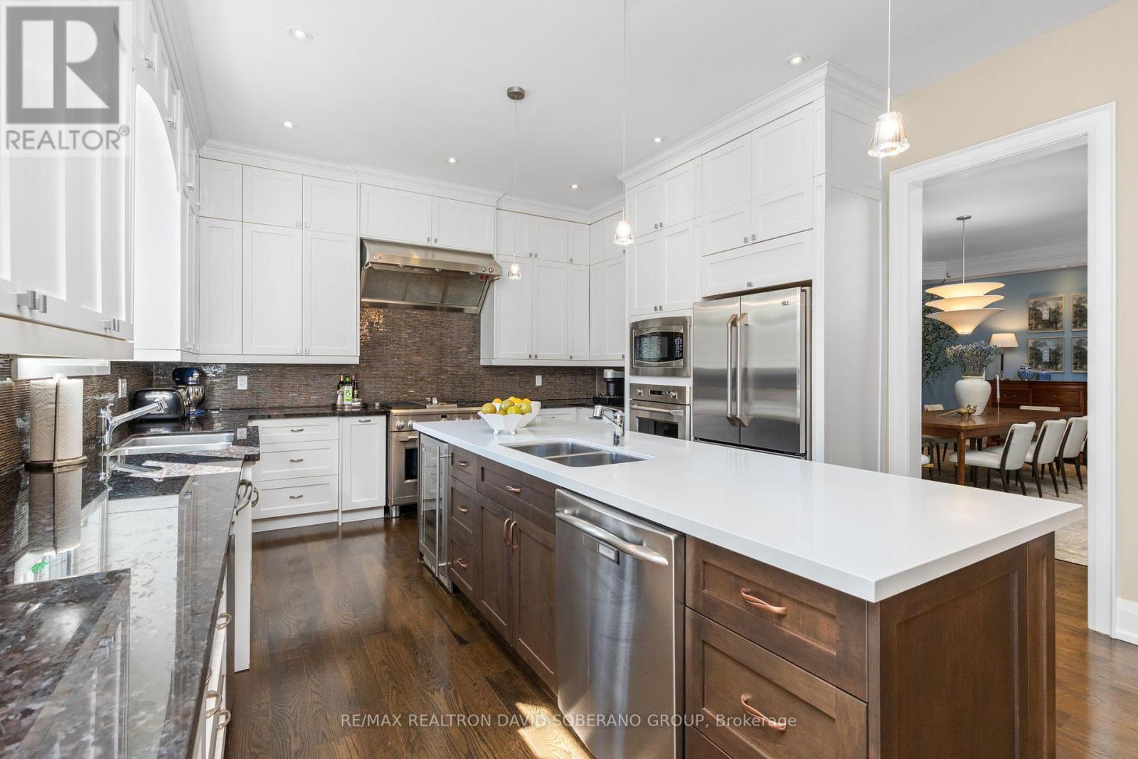 3 Dunsmore Gardens, Toronto, Ontario  M3H 3M1 - Photo 10 - C12995296