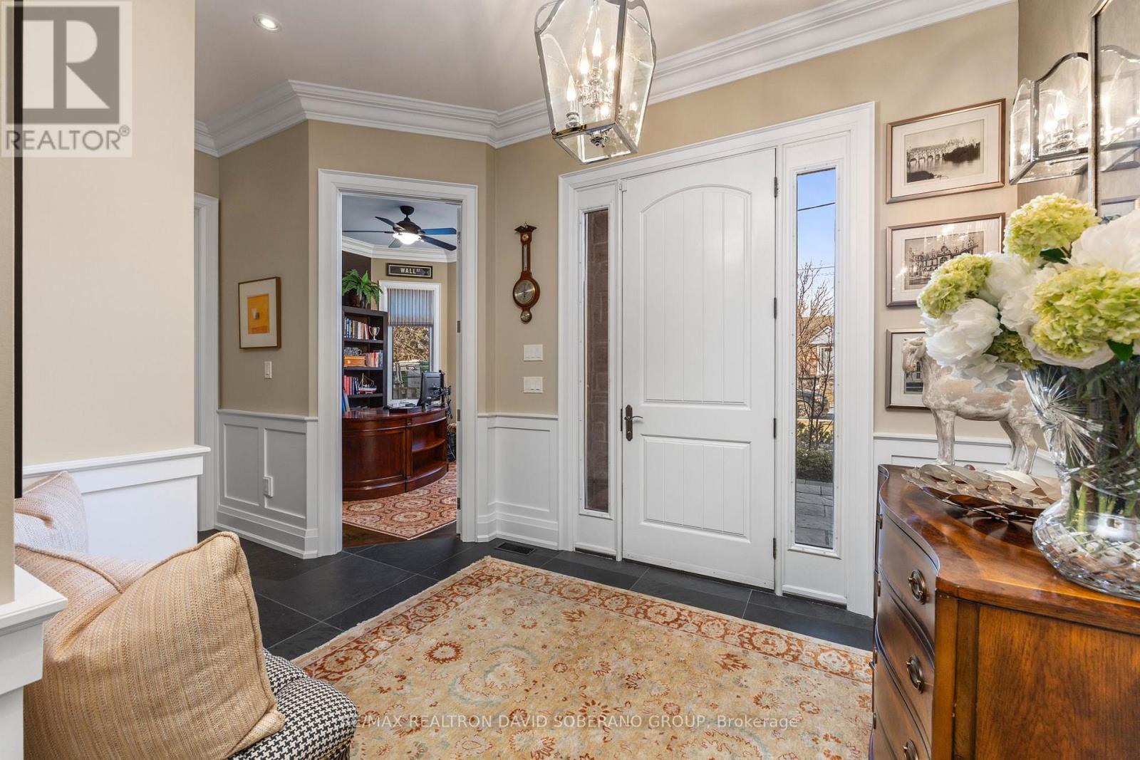 3 Dunsmore Gardens, Toronto, Ontario  M3H 3M1 - Photo 3 - C12995296