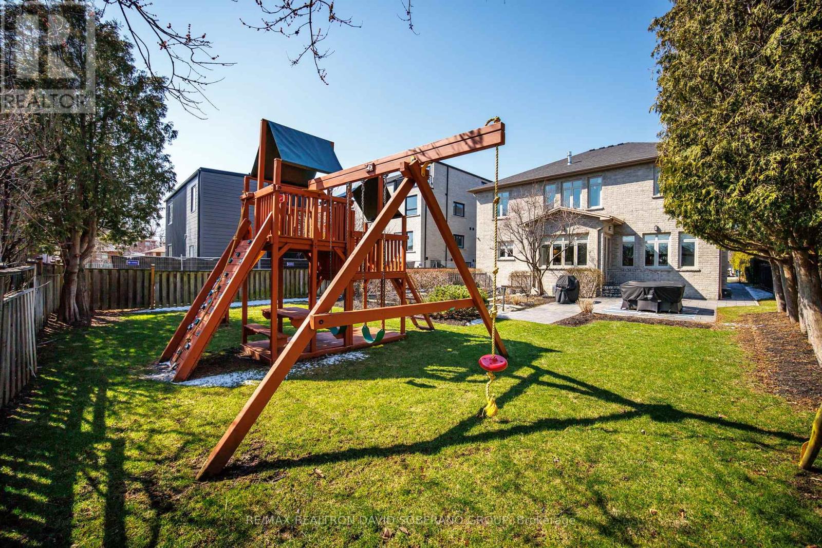 3 Dunsmore Gardens, Toronto, Ontario  M3H 3M1 - Photo 45 - C12995296