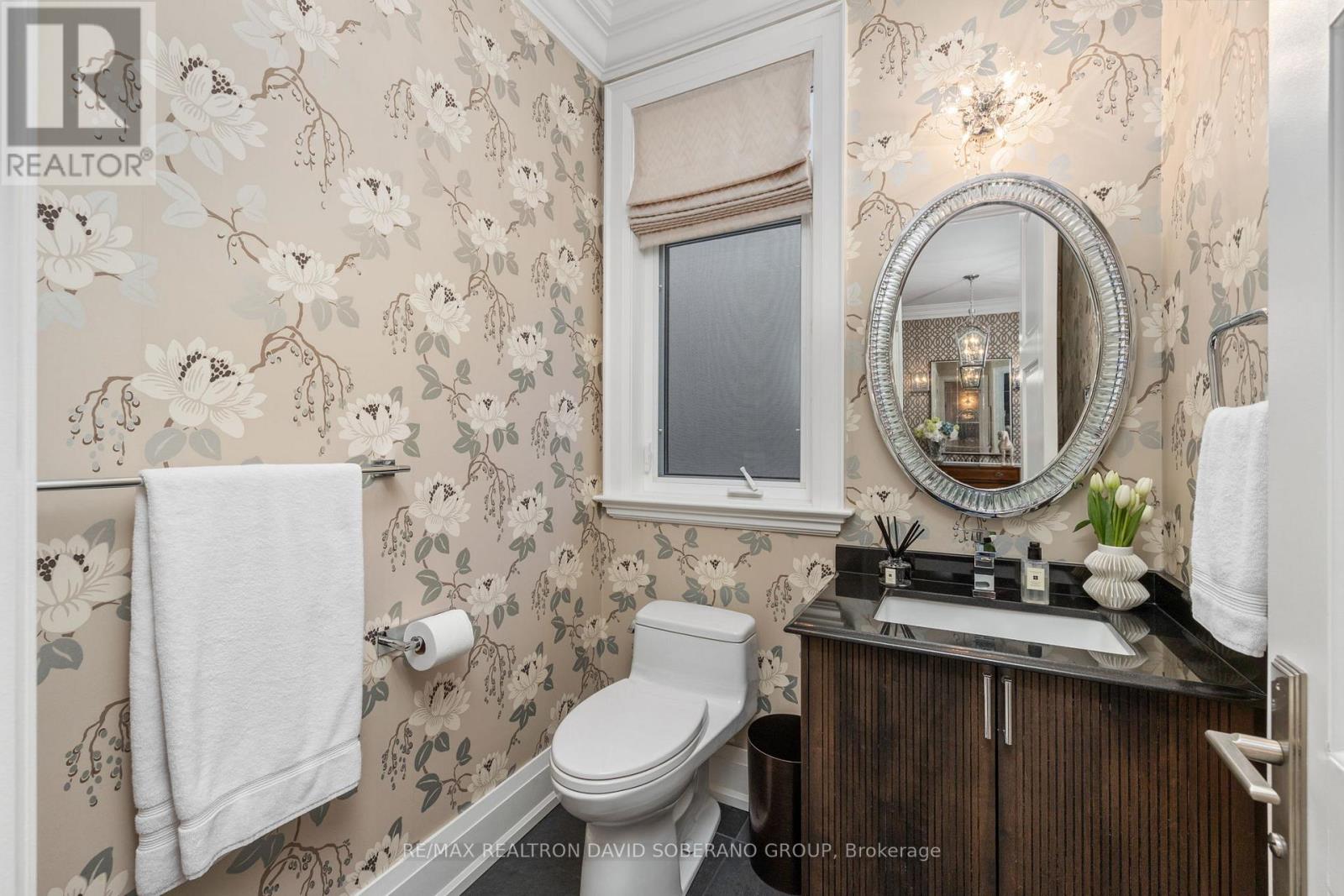 3 Dunsmore Gardens, Toronto, Ontario  M3H 3M1 - Photo 6 - C12995296