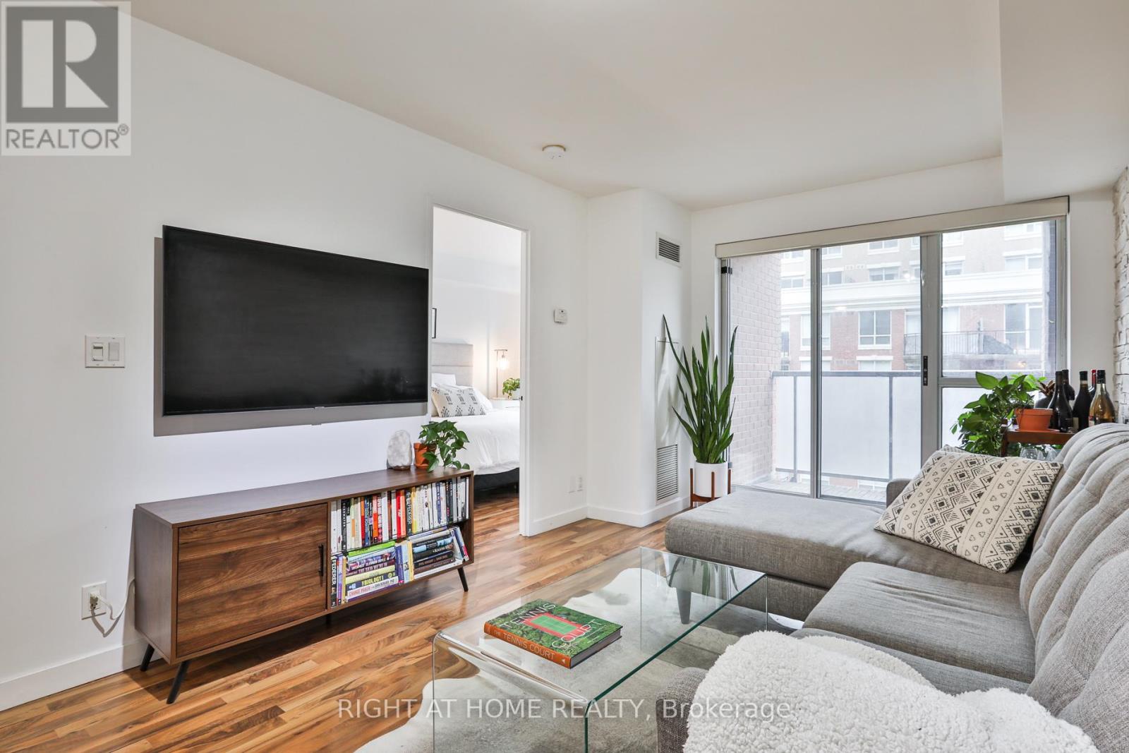 613 - 1005 King Street W, Toronto, Ontario  M6K 3M8 - Photo 7 - C12995306